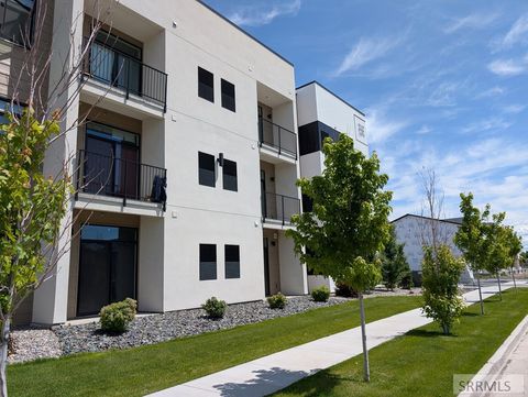 Photo of 311 E Lorene Street #2206, REXBURG, ID 83440 (MLS # 2178207)