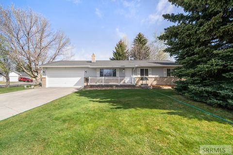 Photo of 1931 Danbury Circle, IDAHO FALLS, ID 83401 (MLS # 2185354)