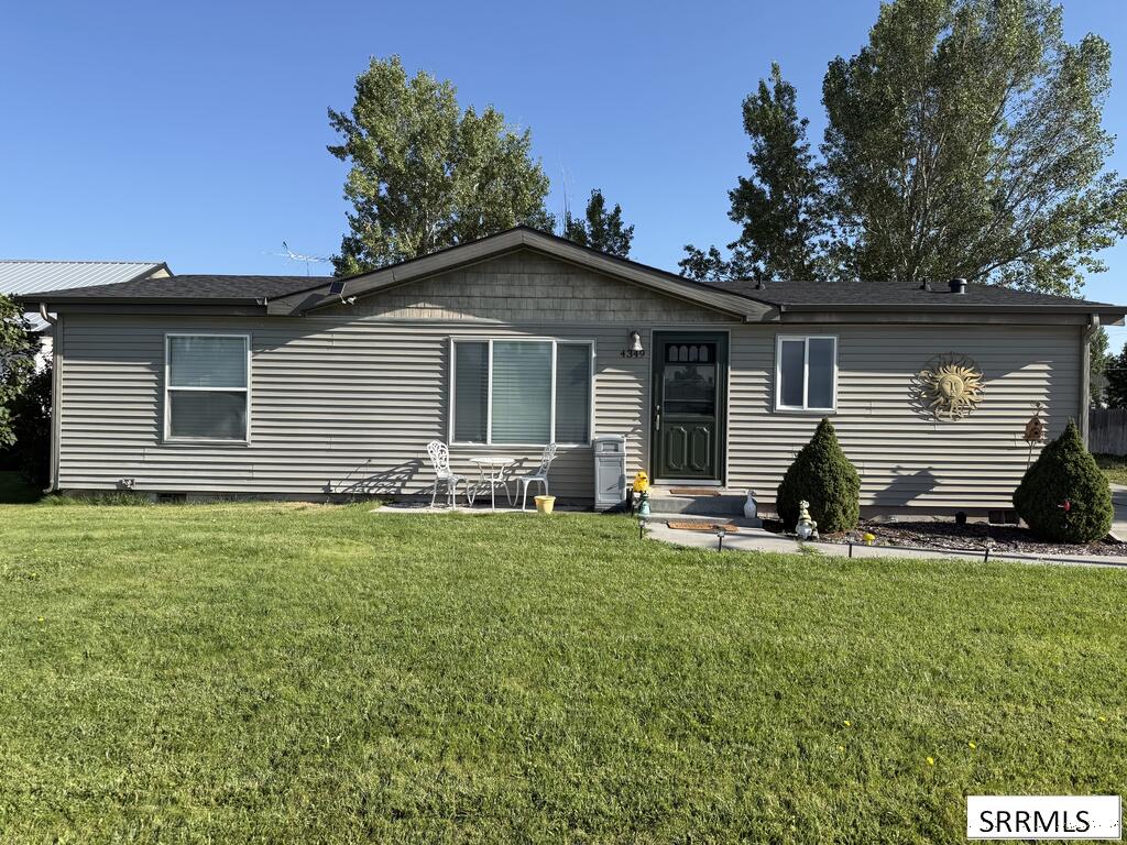 4349 Wagonwheel Cir
