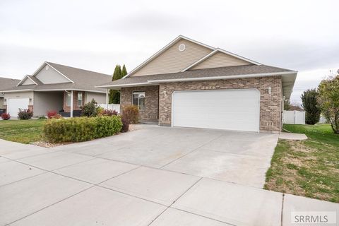 Photo of 2434 Brookcliff Drive, IDAHO FALLS, ID 83402 (MLS # 2185888)