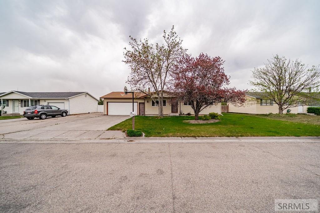 4355 Greenwillow Lane