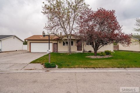 Photo of 4355 Greenwillow Lane, IDAHO FALLS, ID 83401 (MLS # 2186315)