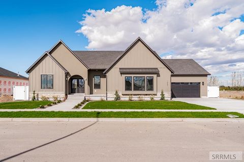 Photo of 1667 Palm Springs Drive, IDAHO FALLS, ID 83404 (MLS # 2180151)