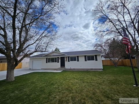 Homes For Sale - 4230 E Dixie Street<br/> Bonneville County, IDAHO FALLS, ID 83401