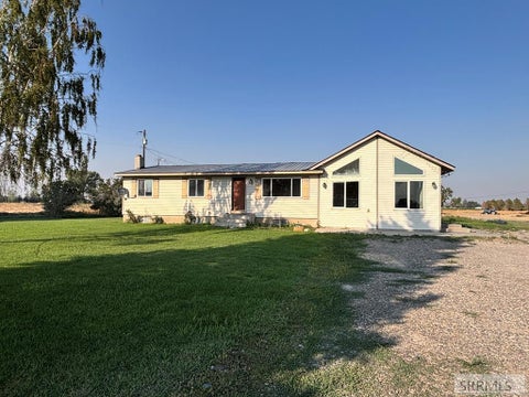 Photo of 323 N 400 W, BLACKFOOT, ID 83221 (MLS # 2188348)