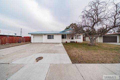 1715 Curlew Drive IDAHO FALLS ID 83406