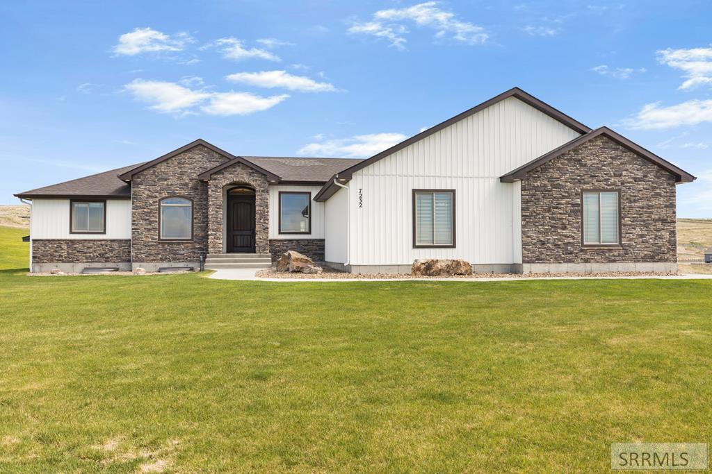 7232 Middle Fork Road