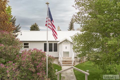 Photo of 750 W 200 N, BLACKFOOT, ID 83221 (MLS # 2176322)