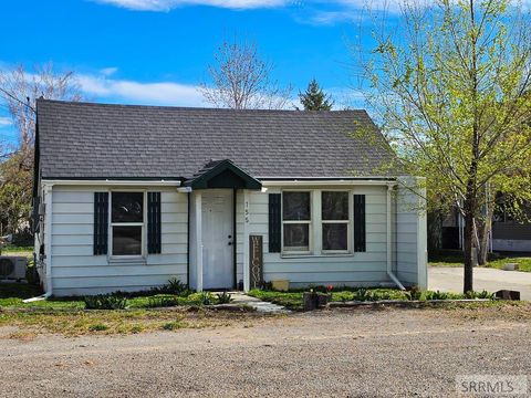 Photo of 155 E Jackson Street, BLACKFOOT, ID 83221 (MLS # 2181805)