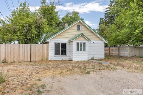 Photo of 1490 Albany Street, IDAHO FALLS, ID 83402 (MLS # 2178362)
