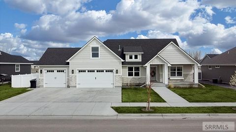Photo of 1599 Palm Springs Drive, IDAHO FALLS, ID 83404 (MLS # 2185326)