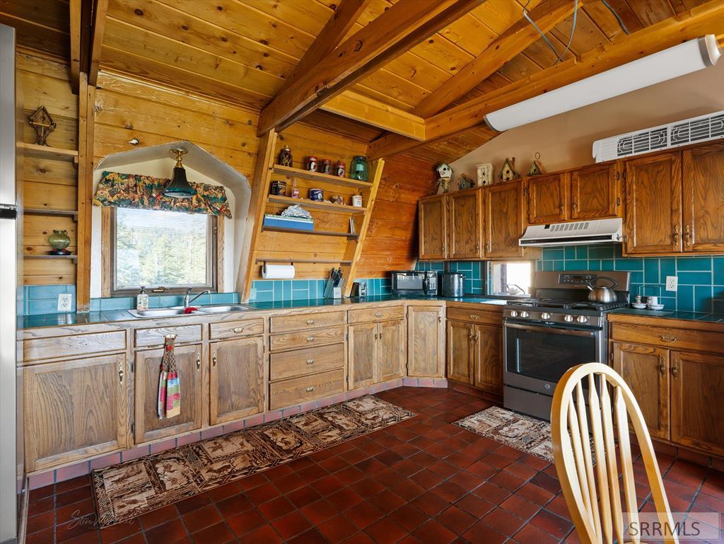 52 E Pine Drive, LAVA HOT SPRINGS, Idaho image 14