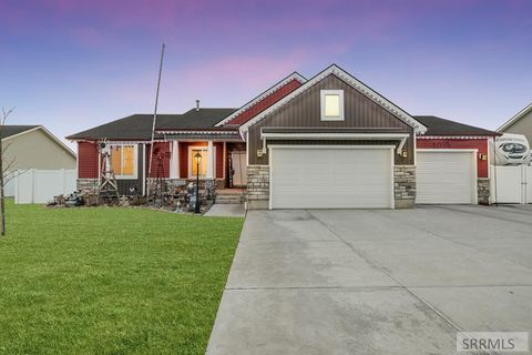 Photo of 4019 N Baldwin Avenue, IDAHO FALLS, ID 83401 (MLS # 2182196)