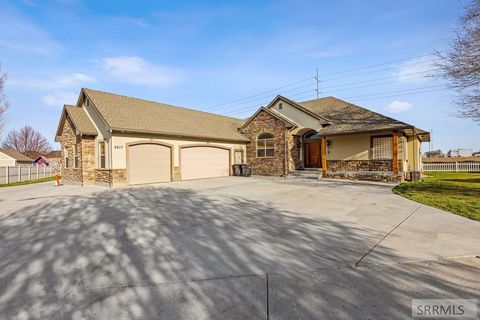 Photo of 2917 Woodbridge Circle, IDAHO FALLS, ID 83401 (MLS # 2185189)