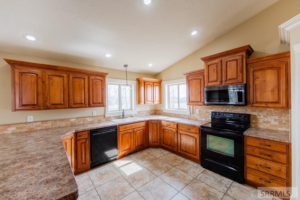 7108 S 400 W, REXBURG, Idaho image 14