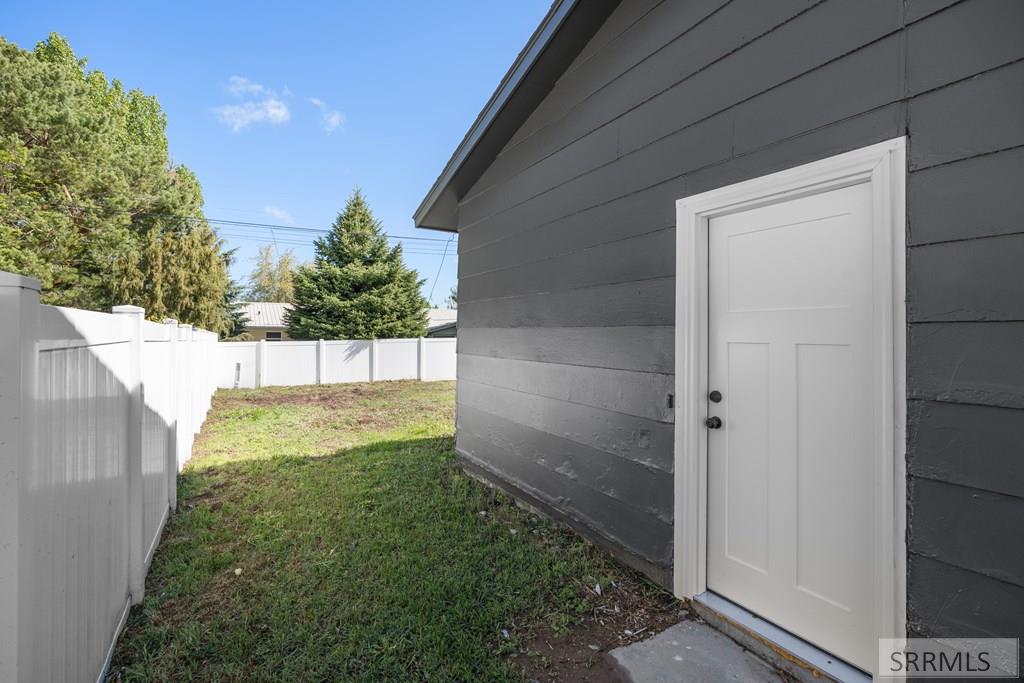 2016 Sierra Drive, IDAHO FALLS, Idaho image 11
