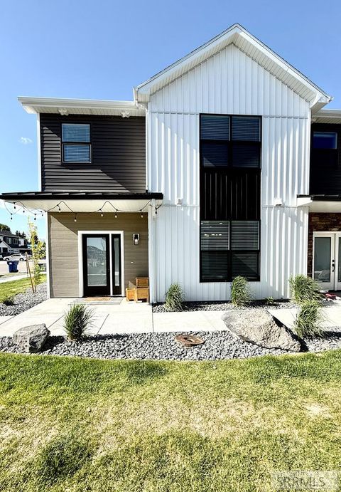 Photo of 299 Hummingbird Way, SUGAR CITY, ID 83448 (MLS # 2176996)