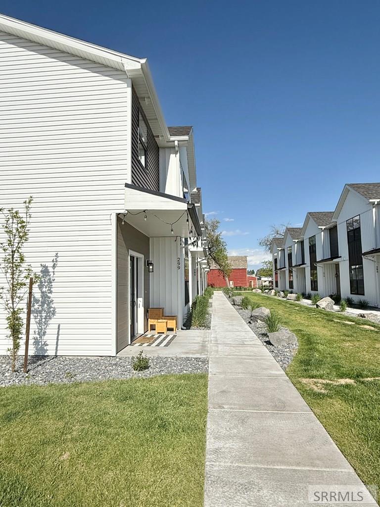 299 Hummingbird Way, SUGAR CITY, Idaho image 2