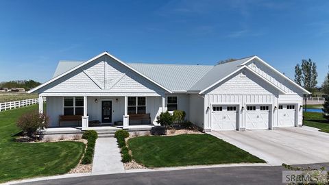 Photo of 355 N 500 W, BLACKFOOT, ID 83221 (MLS # 2186206)