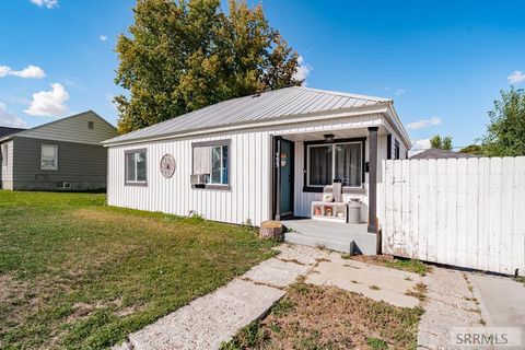 Photo of 155 E Crowley Street, IDAHO FALLS, ID 83402 (MLS # 2182326)