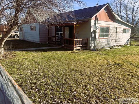 Homes For Sale - 113 N Hwy 93<br/> SALMON, ID 83467