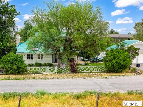 Photo of 315 E Harper AVE, DRIGGS, WY 83422 (MLS # 2188735)