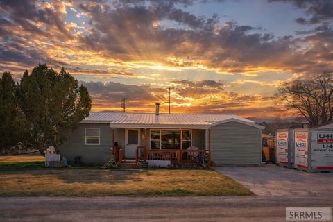 Photo of 335 Augusta Drive, ARCO, ID 83213 (MLS # 2185243)