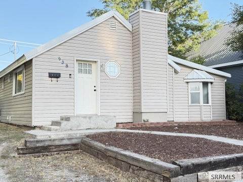 Photo of 938 Ada Avenue, IDAHO FALLS, ID 83402 (MLS # 2189163)