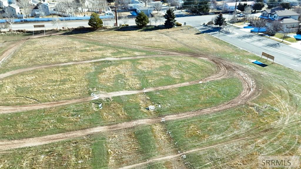 L10 B1 Greenwillow Lane