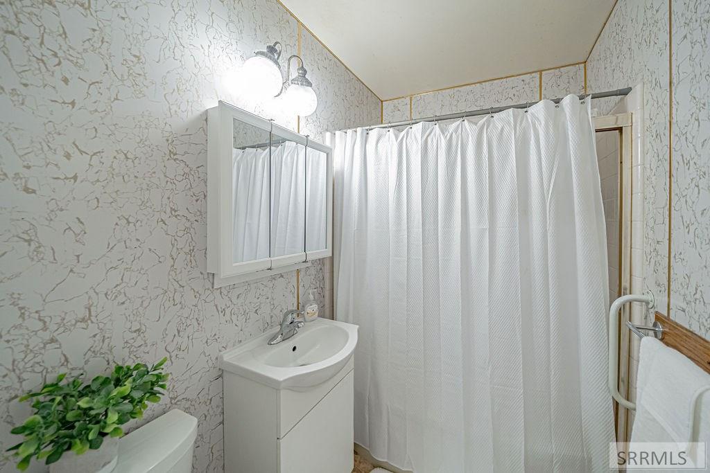 1064 Hillview Avenue, IDAHO FALLS, Idaho image 32