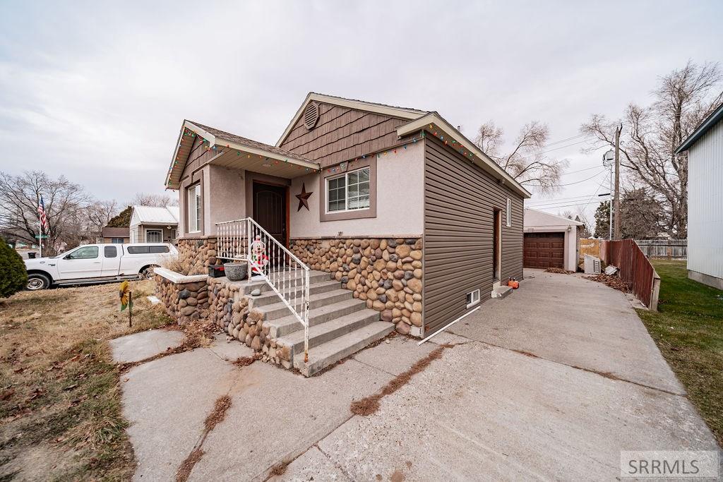 321 Lomax Street, IDAHO FALLS, Idaho image 3