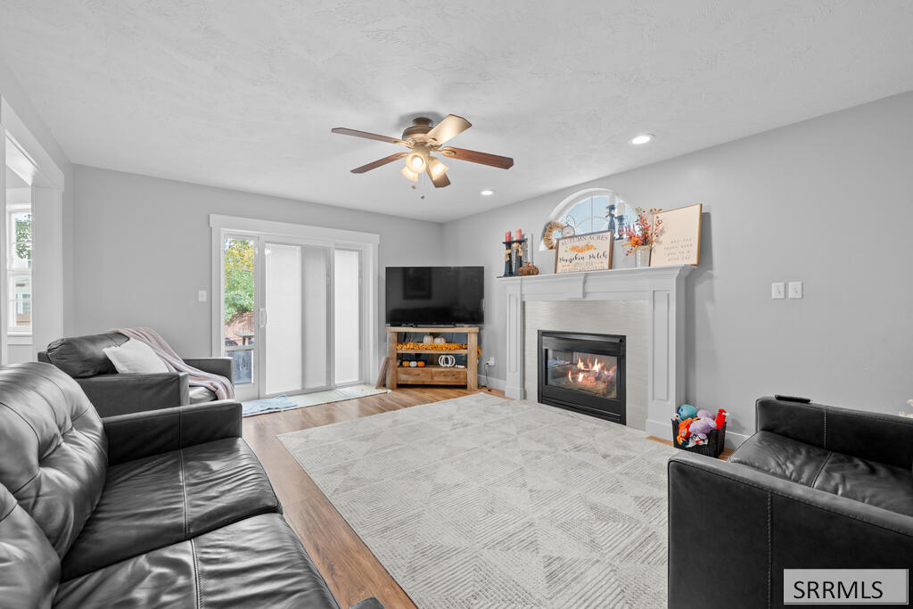 280 Harrisburg Lane