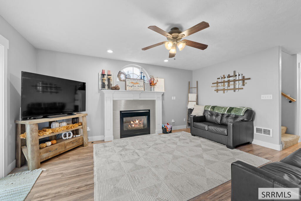 280 Harrisburg Lane