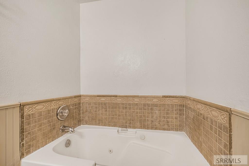 456 S Park Avenue, SHELLEY, Idaho image 17