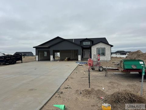 Photo of 1574 N 845 E, SHELLEY, ID 83274 (MLS # 2180729)