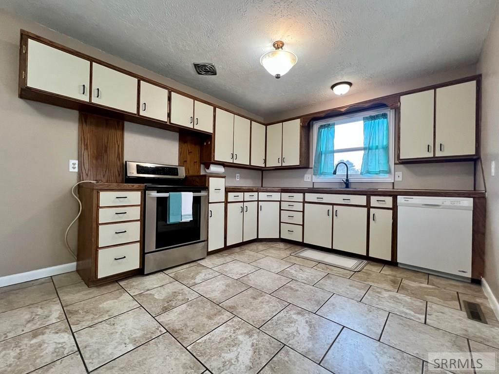 2073 Meadow Street, IDAHO FALLS, Idaho image 6