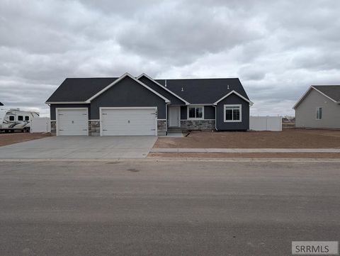 Photo of 1880 Bellagio Drive, IDAHO FALLS, ID 83401 (MLS # 2175775)