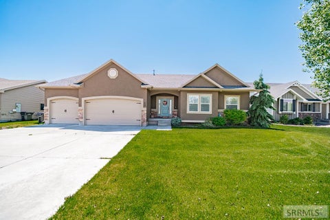 Photo of 315 N Pointe Drive, IDAHO FALLS, ID 83401 (MLS # 2187152)