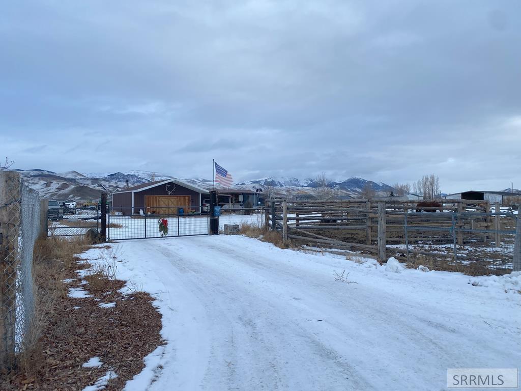 609 Bluebird Lane, CHALLIS, Idaho image 1