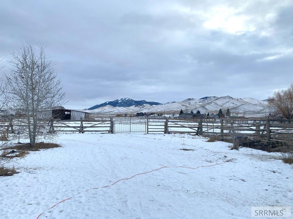 609 Bluebird Lane, CHALLIS, Idaho image 36