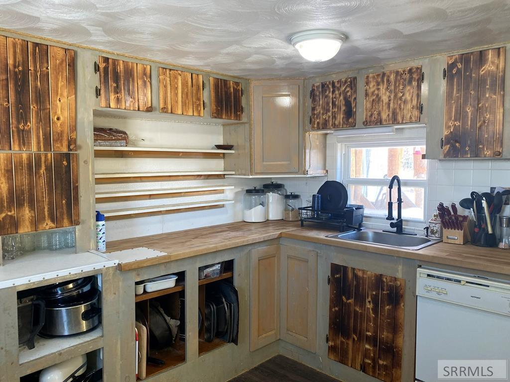 609 Bluebird Lane, CHALLIS, Idaho image 11