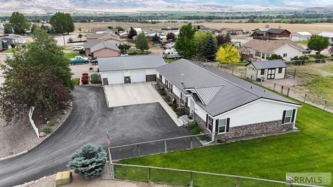 Mobile Home For Sale - 230 Redbird Lane<br/> CHALLIS, ID 83226