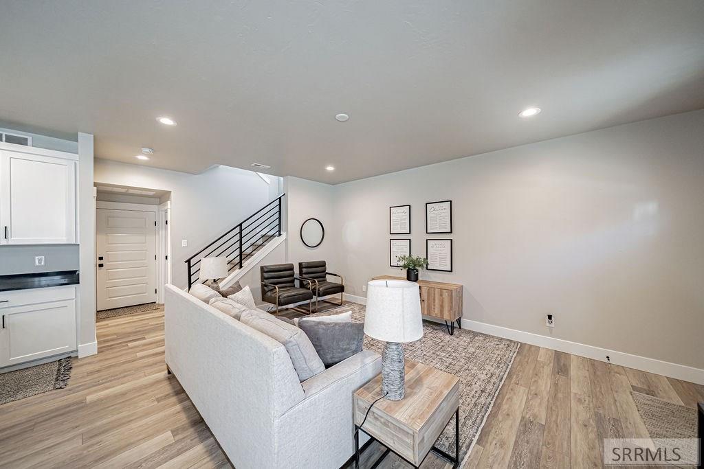 2926 Sunburst Drive
