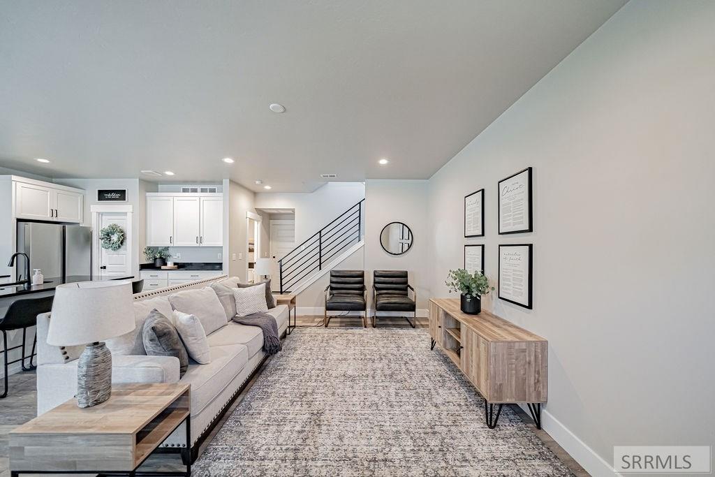 2926 Sunburst Drive