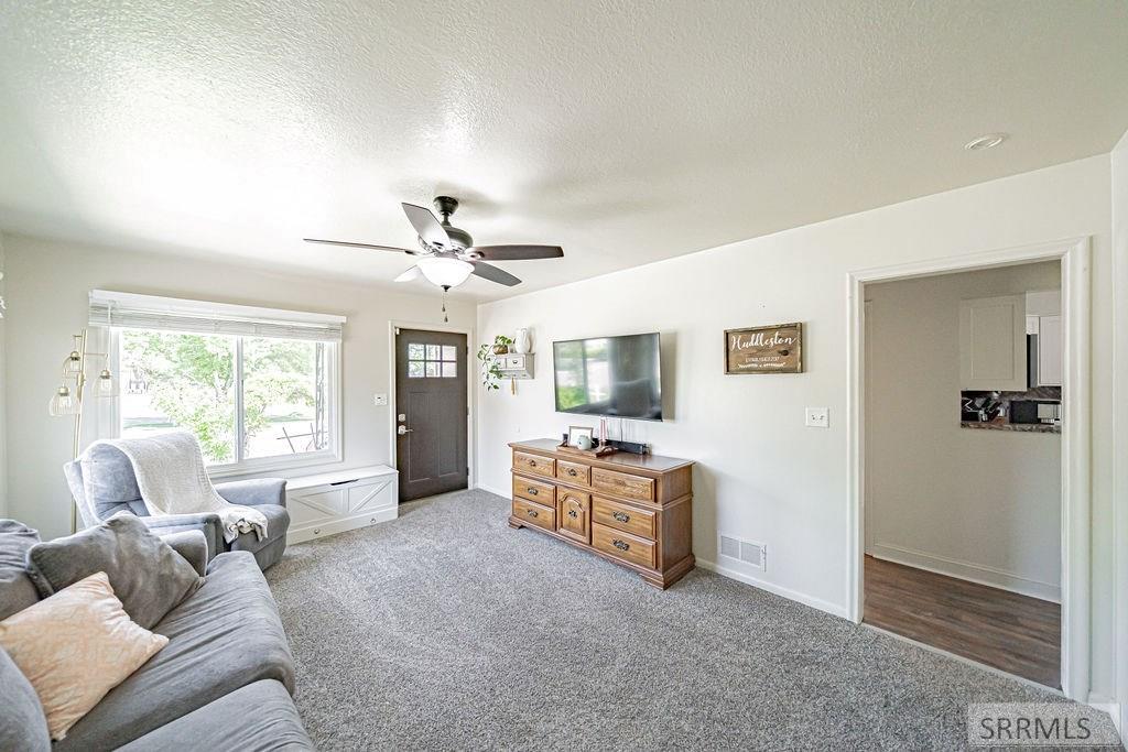 696 Gladstone Street, IDAHO FALLS, Idaho image 19