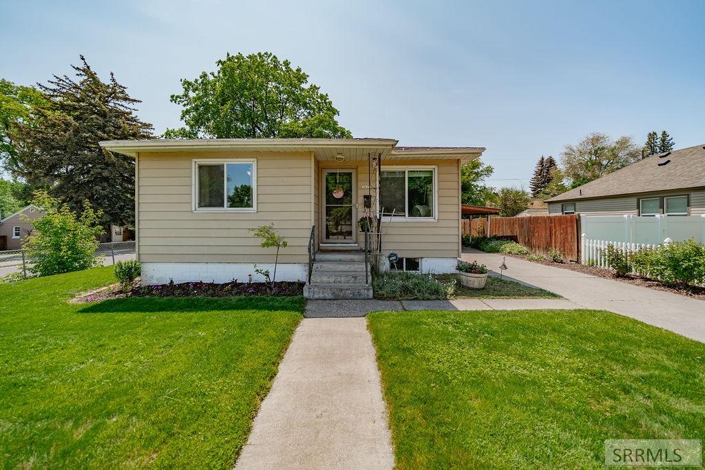 696 Gladstone Street, IDAHO FALLS, Idaho image 2