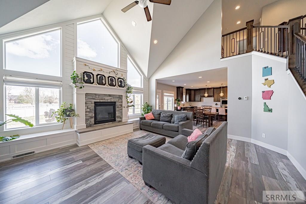 2831 Hidden Hutch Drive