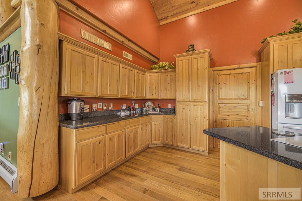 1665 Whisper Ridge Road, ASHTON, Idaho image 11