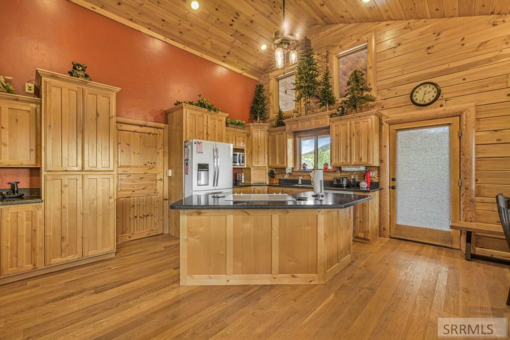 1665 Whisper Ridge Road, ASHTON, Idaho image 14