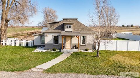 Photo of 3275 E 650 N, MENAN, ID 83434 (MLS # 2185193)